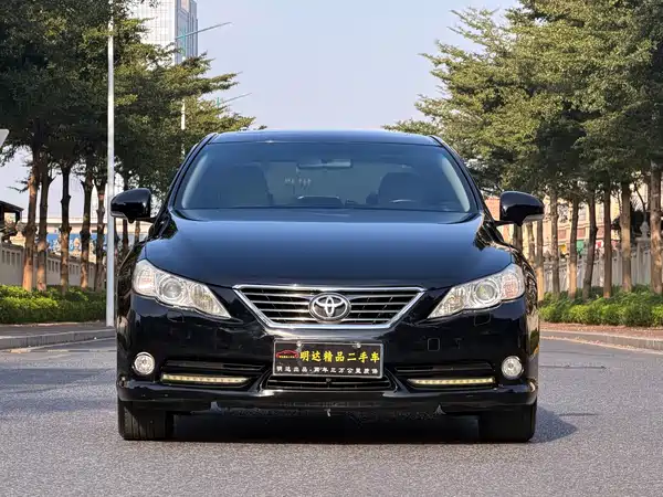 Toyota Reiz 2012