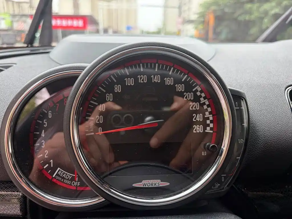 MINI JCW Clubman 2020 — фото 10