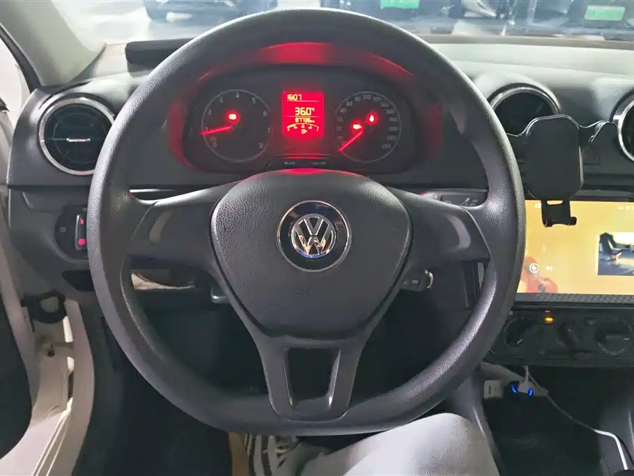 Volkswagen Jetta 2017 — фото 15