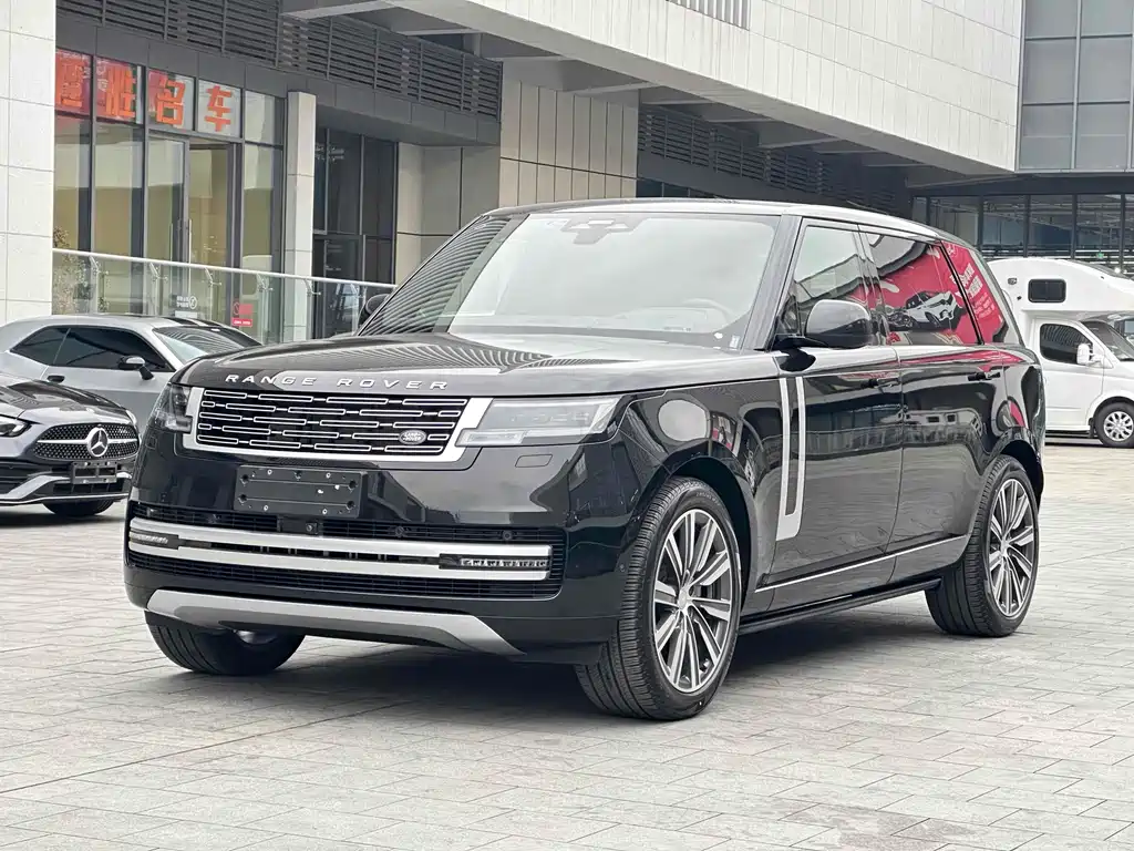Land Rover Range Rover 2025 — фото 1