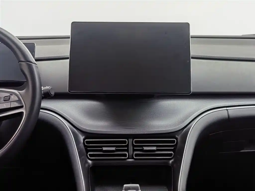 BYD Seal 05 DM-i 2025 — фото 12