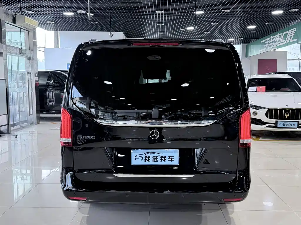 Mercedes-Benz V-Class 2020 — фото 19
