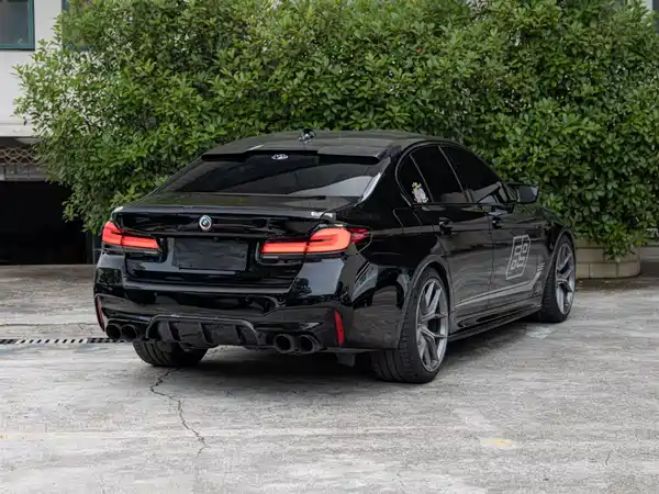 BMW M5 2021