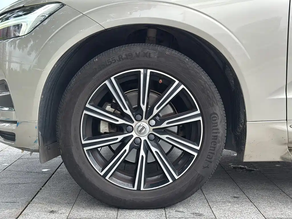 Volvo XC60 2021 — фото 15