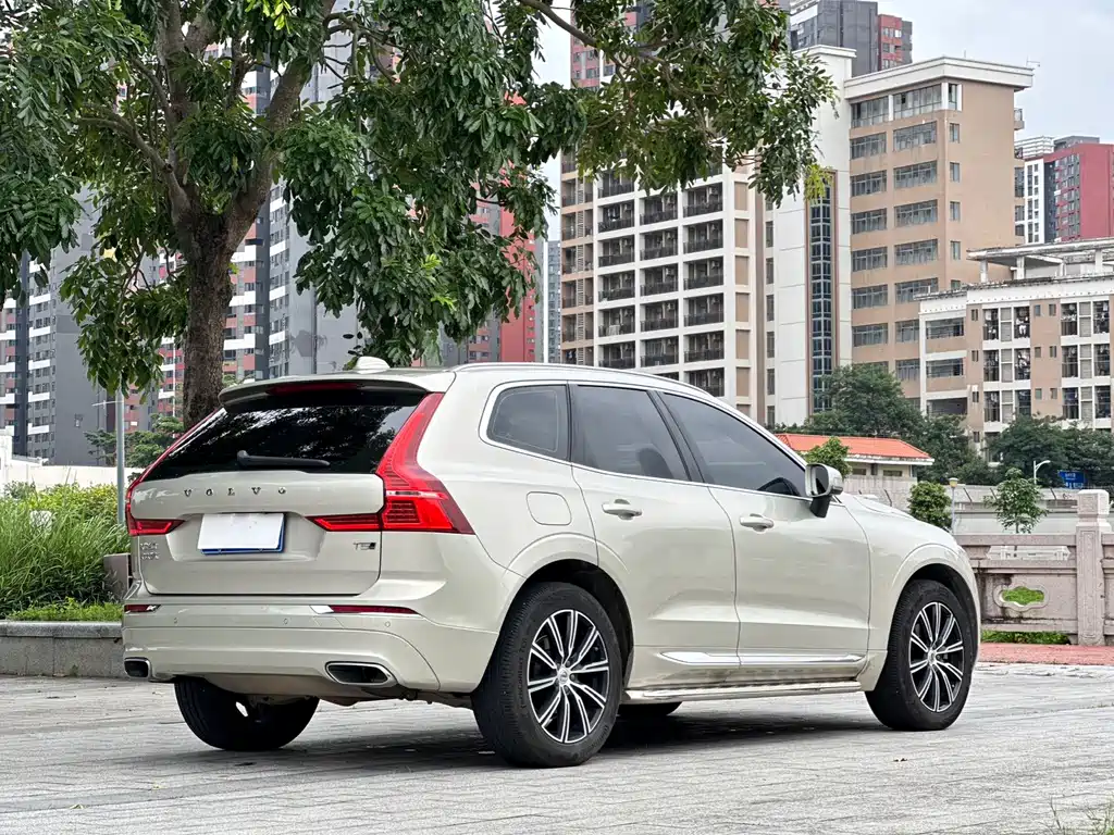Volvo XC60 2021