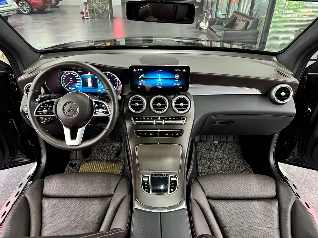 Mercedes-Benz GLC 2020 — фото 13