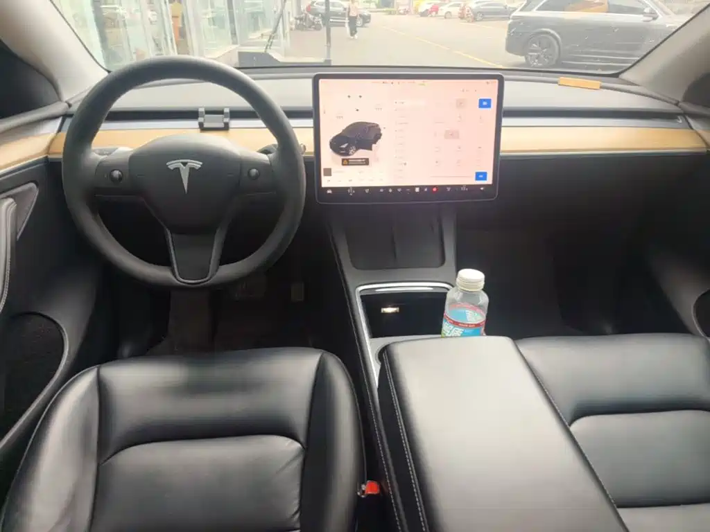 Tesla Model Y 2022 — фото 10