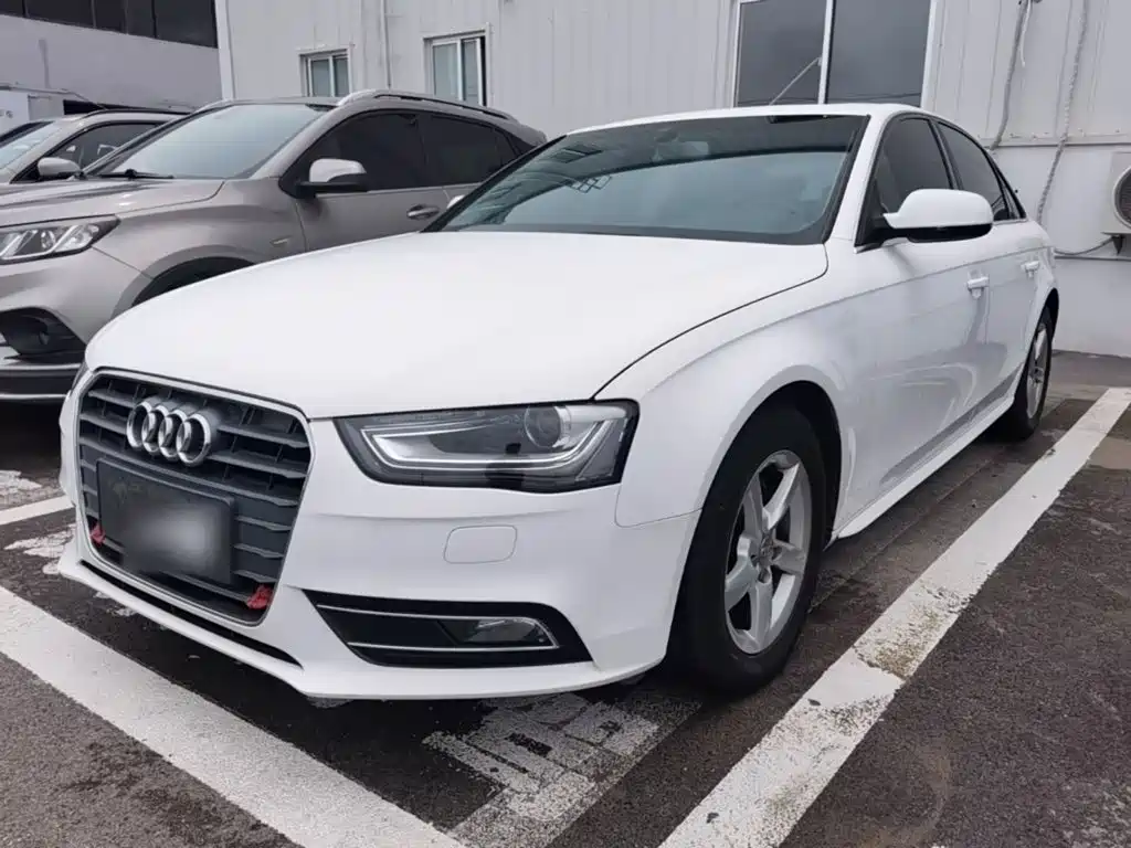 Audi A4L 2015