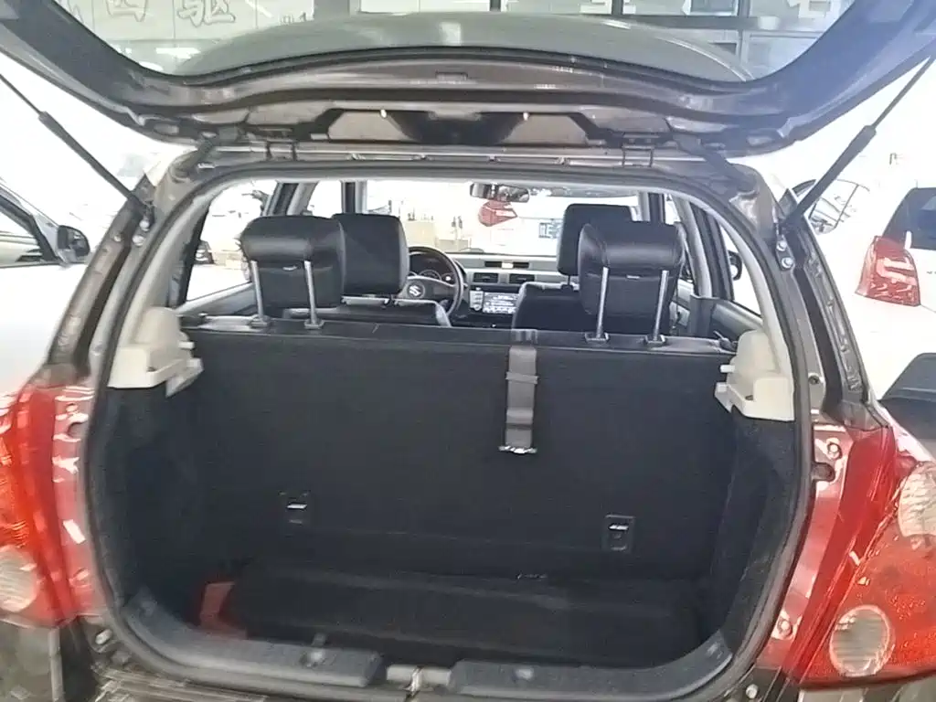 Suzuki Swift 2015 — фото 19
