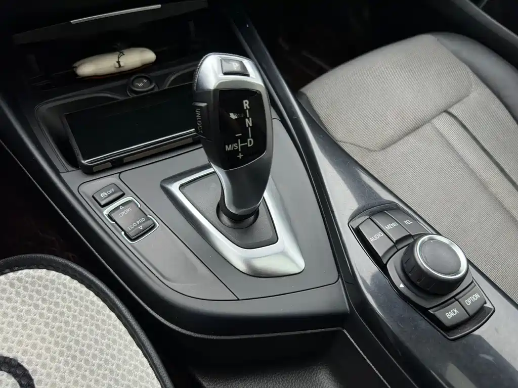 BMW 1 Series 2015 — фото 12