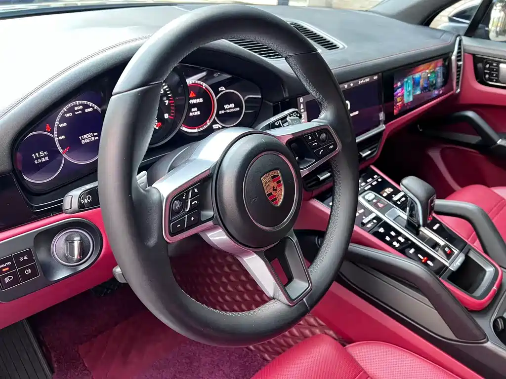 Porsche Cayenne 2021 — фото 18