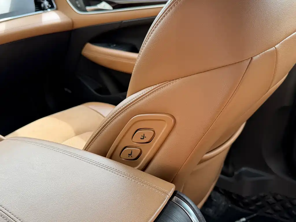 Buick LaCrosse 2020 — фото 23