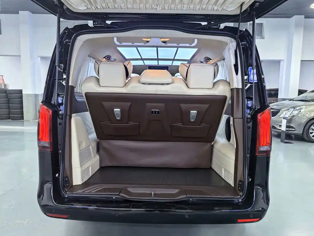 Mercedes-Benz Vito 2022 — фото 15