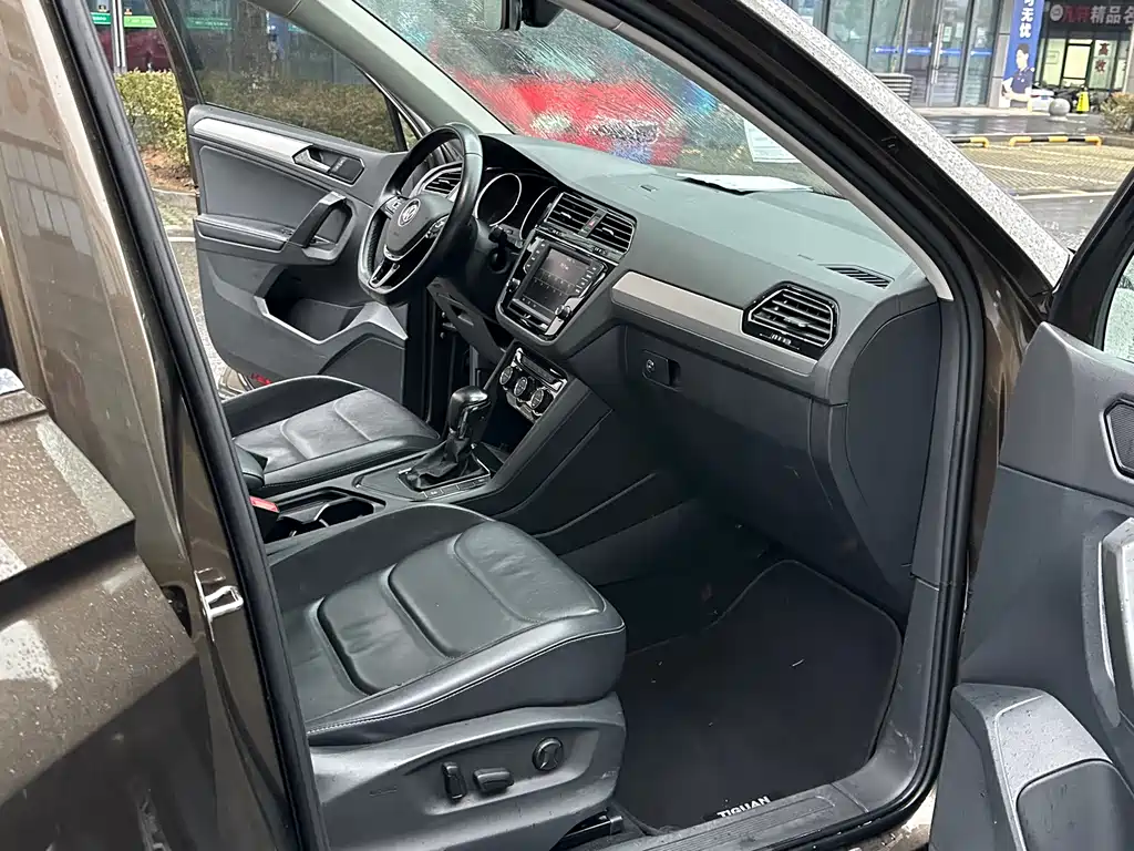 Volkswagen Tiguan L 2018 — фото 5
