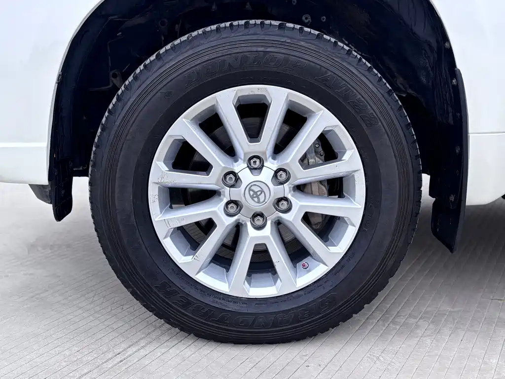Toyota Prado 2018 — фото 15