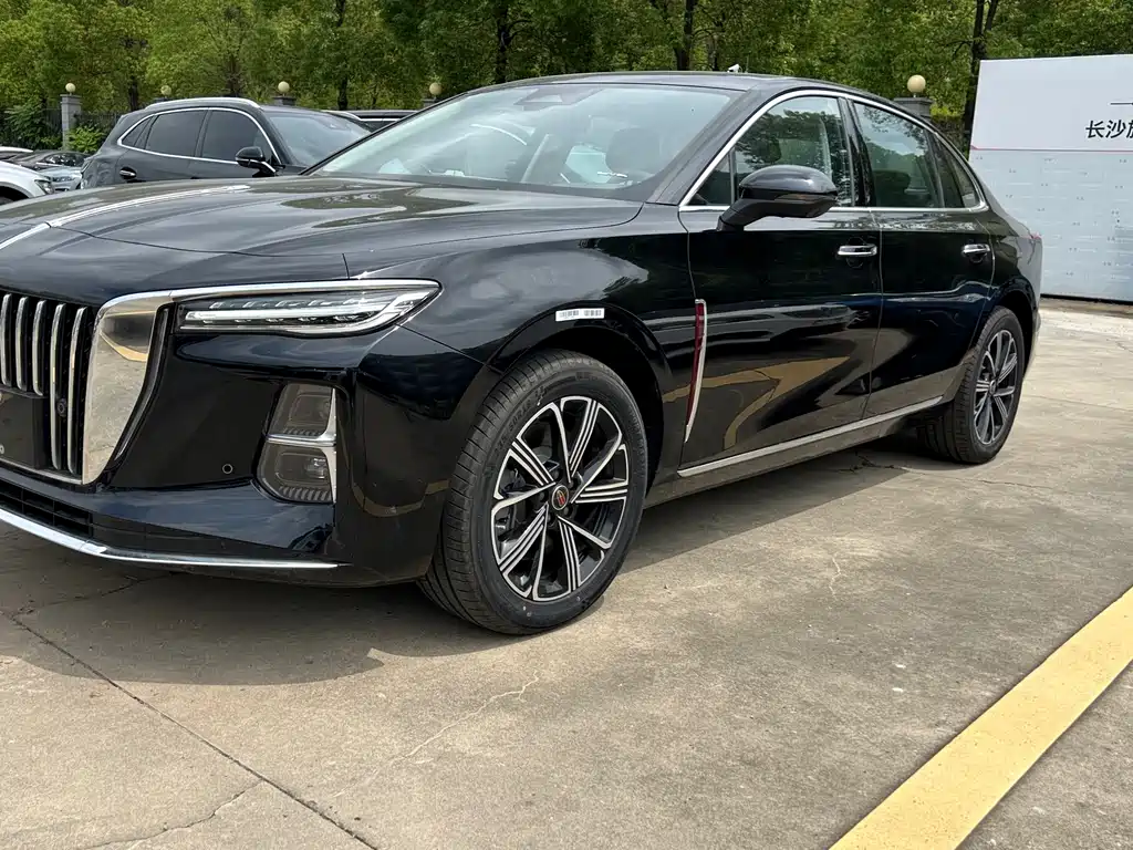 Hongqi H5 PHEV 2026 — фото 2