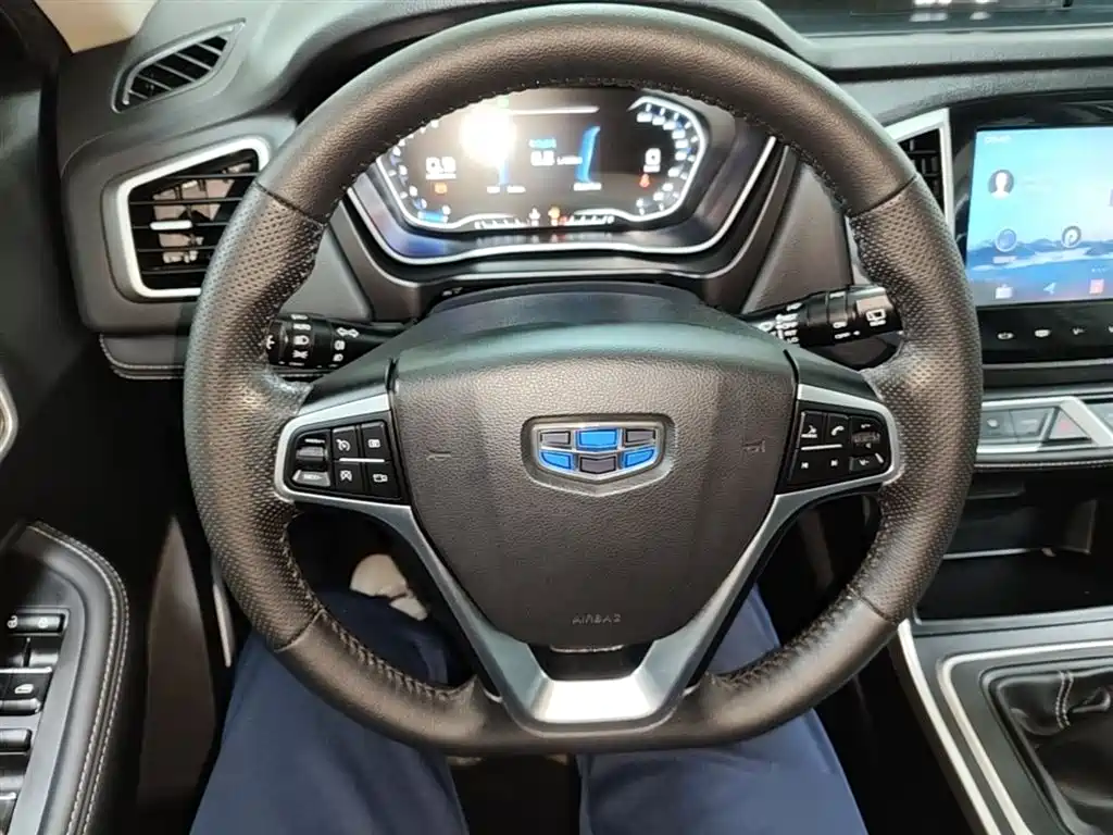 Geely Vision X6 2018 — фото 11