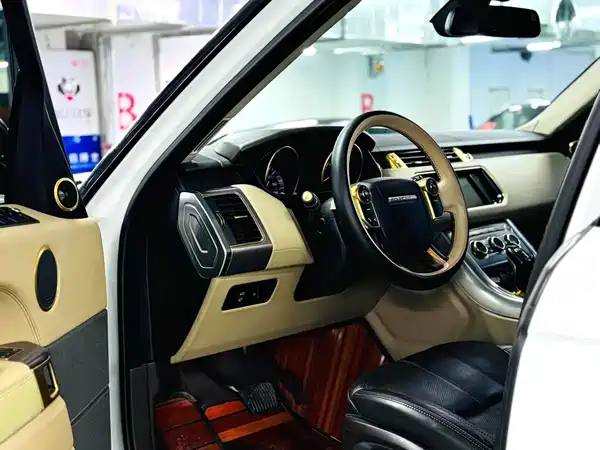 Land Rover Range Rover Sport 2014