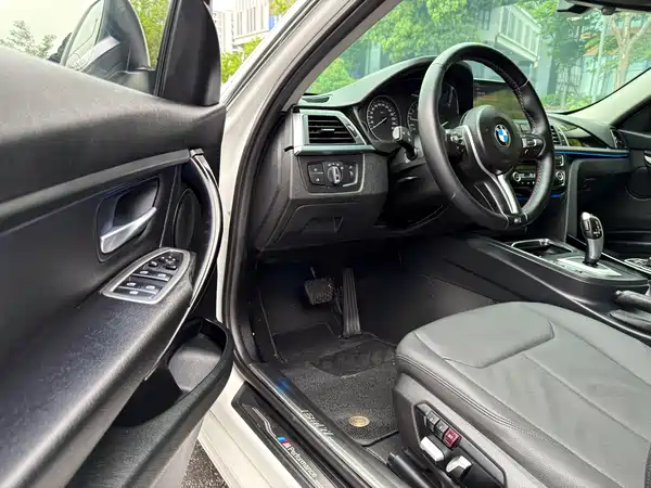 BMW 3 Series 2017