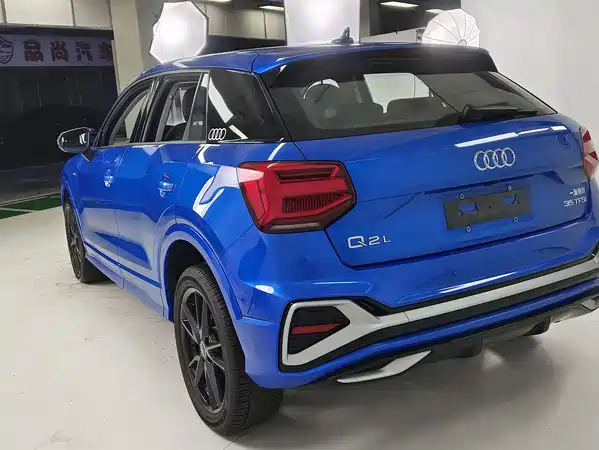 Audi Q2L 2023