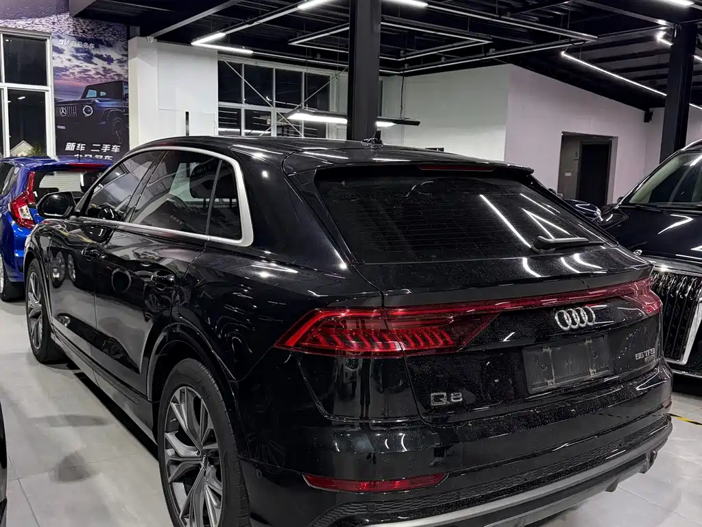 Audi Q8 2020