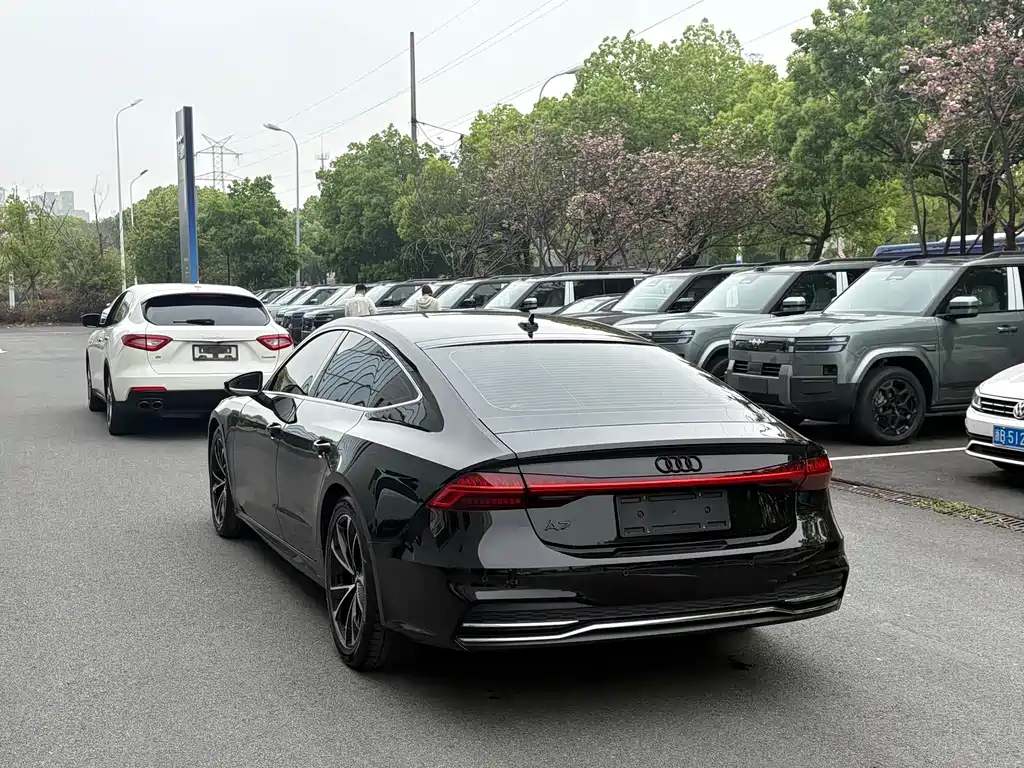 Audi A7 2021 — фото 12