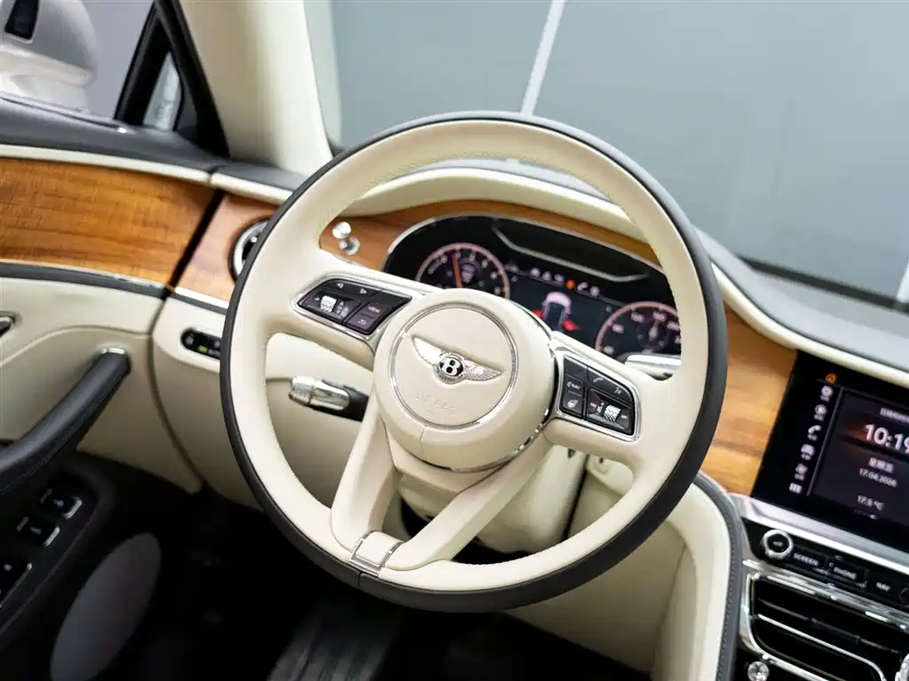 Bentley Flying Spur PHEV 2023 — фото 17