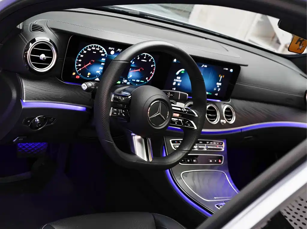 Mercedes-Benz E-Class 2020 — фото 16