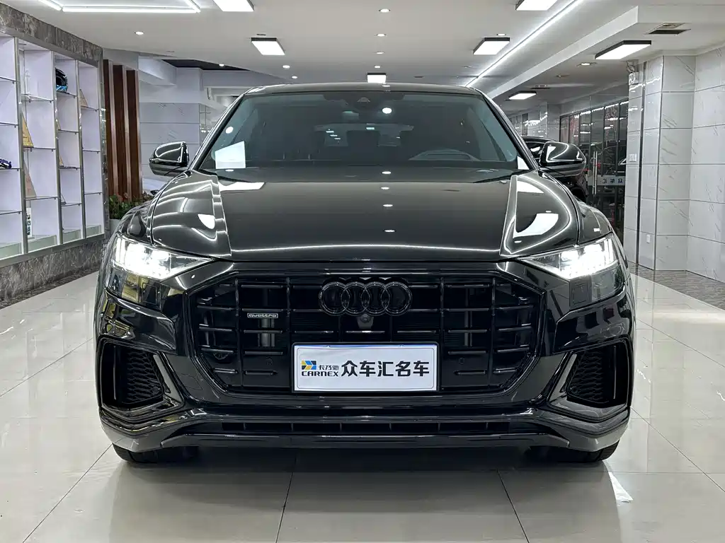 Audi Q8 2023 — фото 2