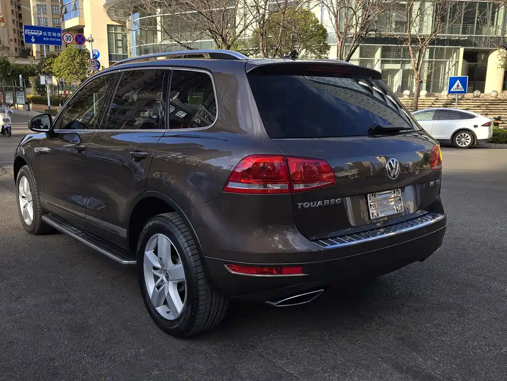 Volkswagen Touareg 2015 — фото 14