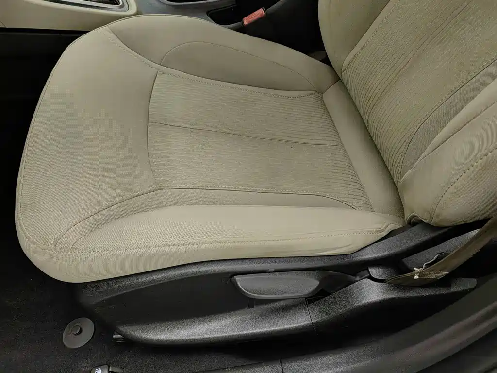 Buick Excelle GT 2017 — фото 20