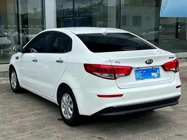 Kia K2 2015