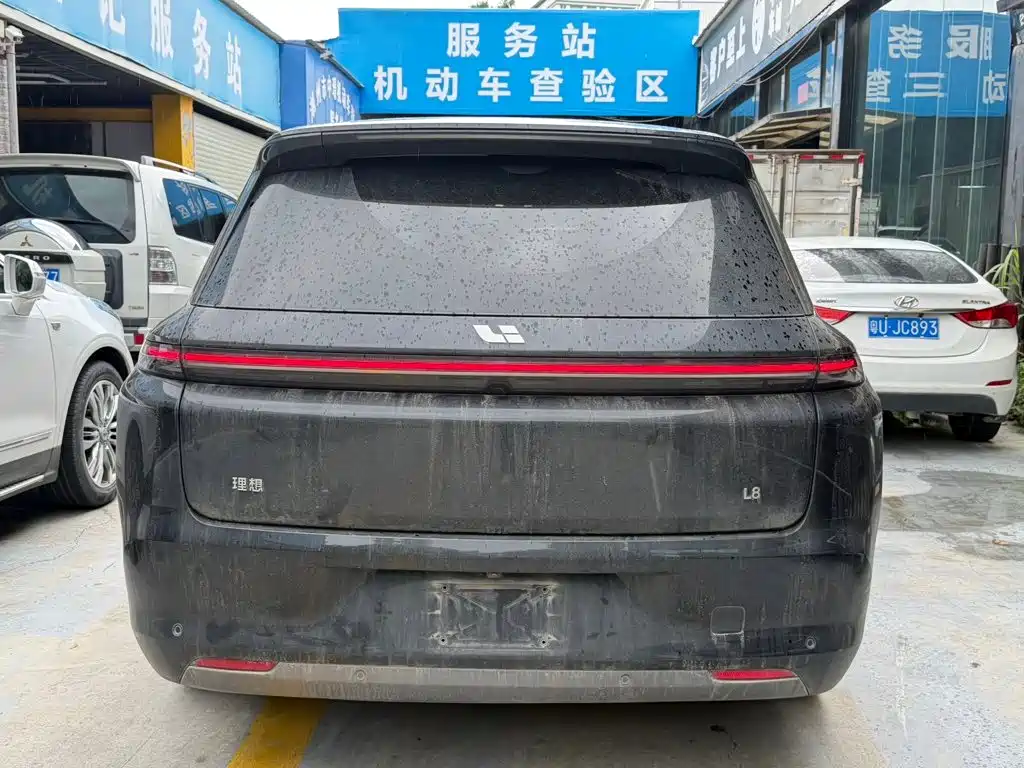 Li Auto Li L8 2024
