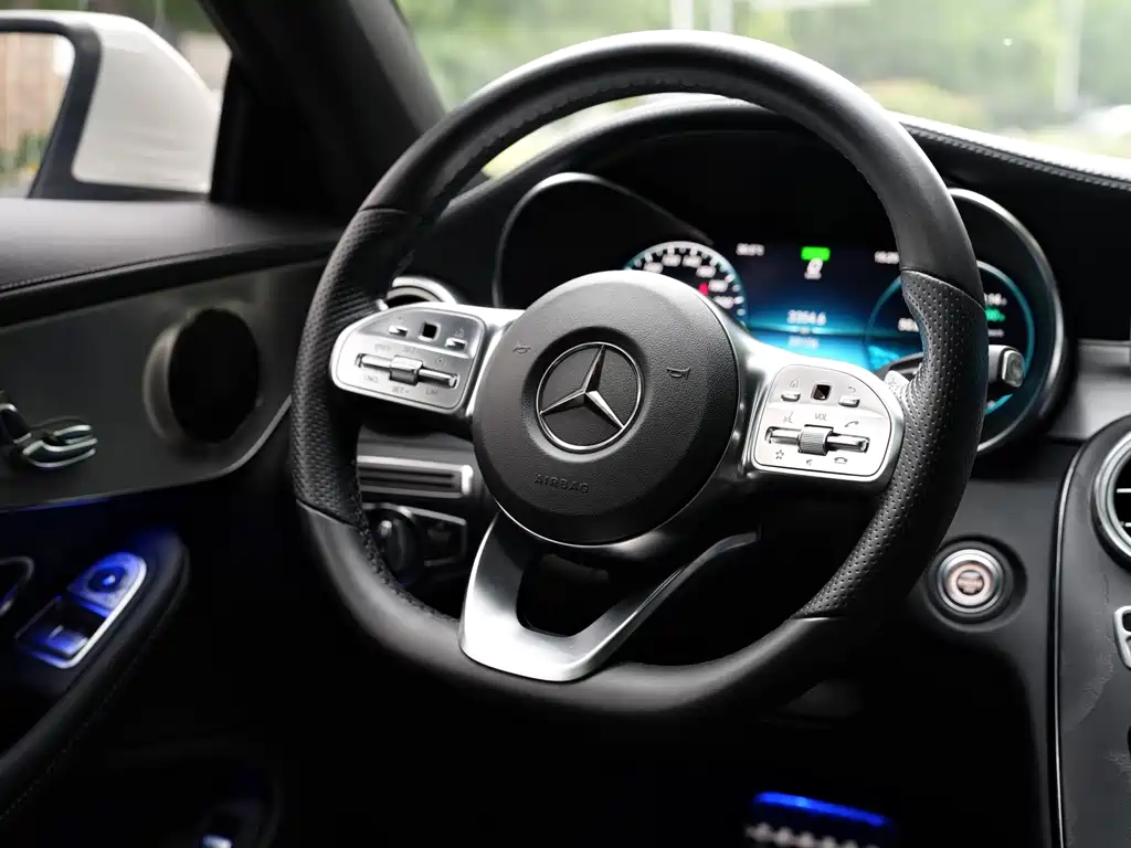 Mercedes-Benz C-Class 2019 — фото 20