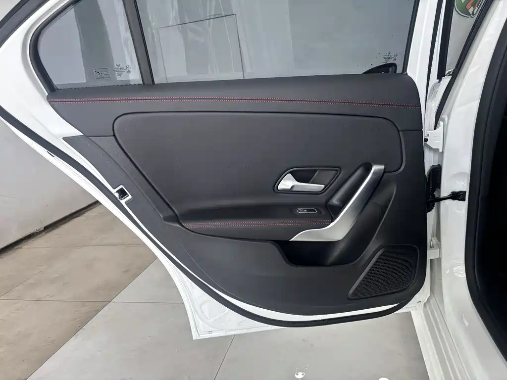 Mercedes-Benz A-Class 2025 — фото 21