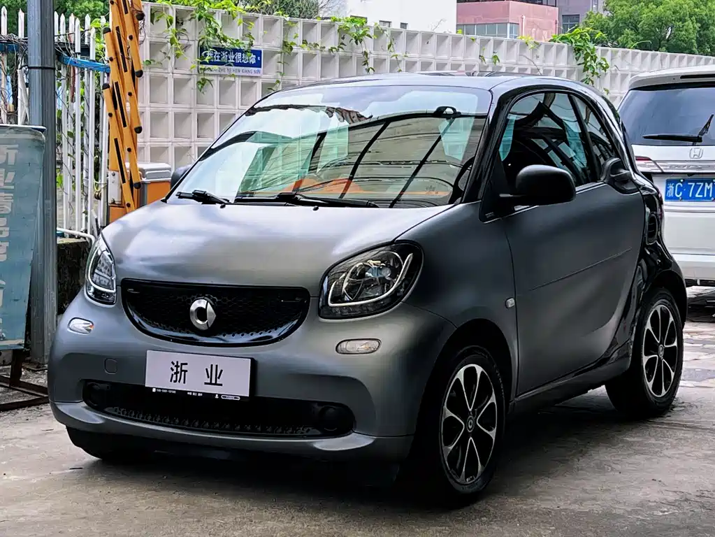 smart Fortwo 2018 — фото 1