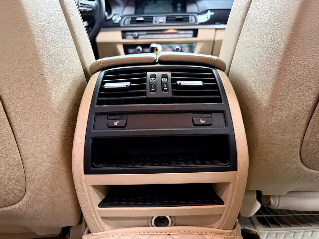 BMW 5 Series 2013 — фото 23