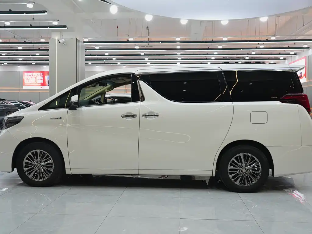 Toyota Alphard 2021 — фото 4