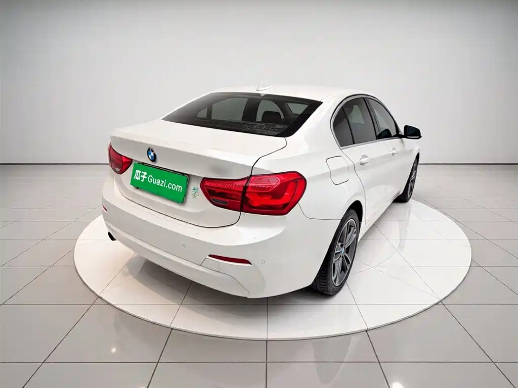 BMW 1 Series 2019 — фото 4