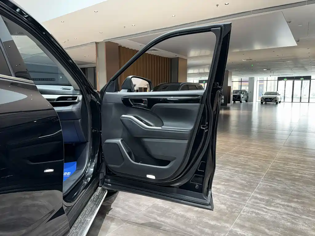 Toyota Highlander 2024 — фото 19
