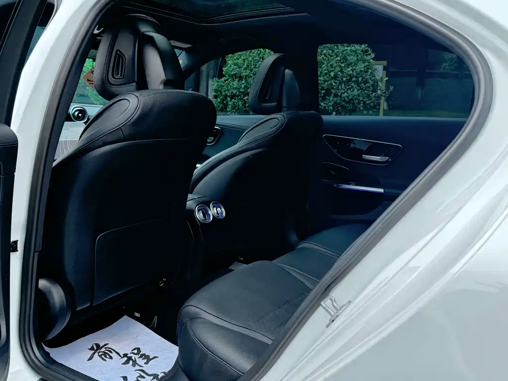 Mercedes-Benz C-Class 2022