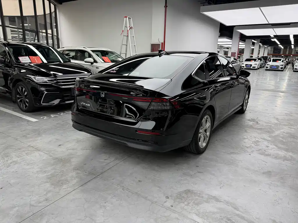 Honda Accord 2024 — фото 15