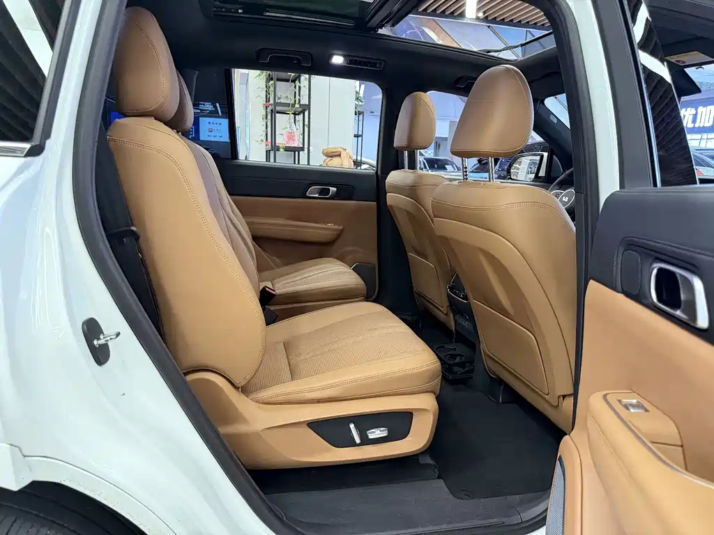 Li Auto Li ONE 2019 — фото 11