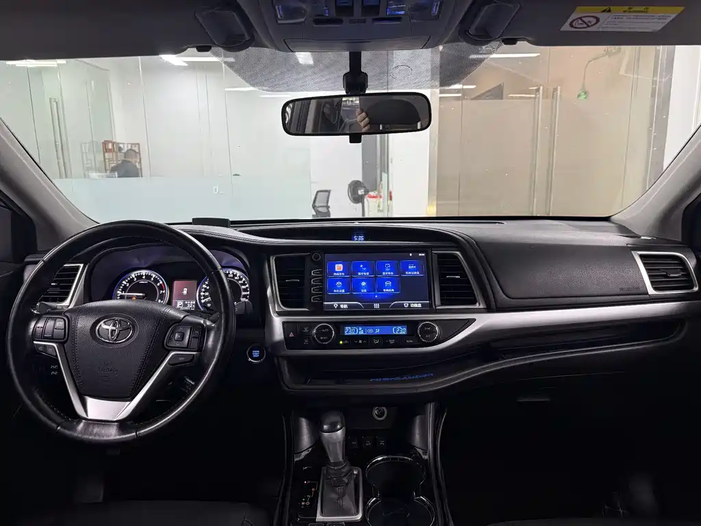 Toyota Highlander 2016 — фото 16