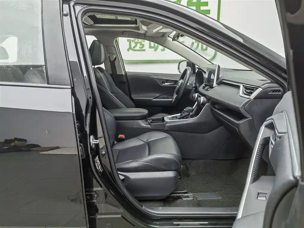 Toyota Wildlander 2022 — фото 23