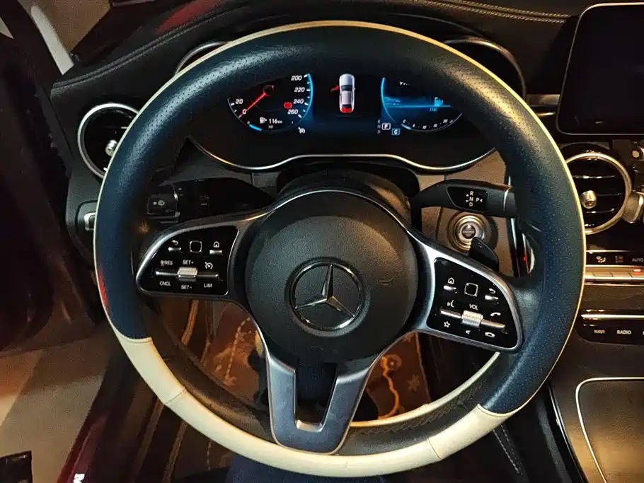 Mercedes-Benz C-Class 2019 — фото 15