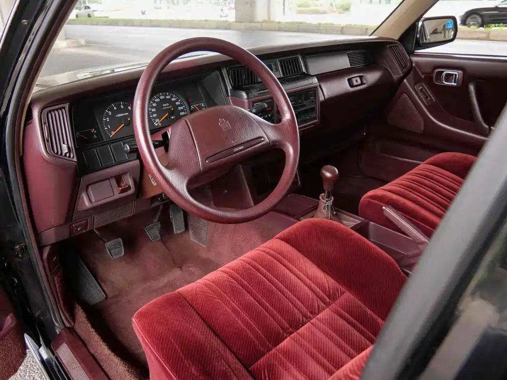 Toyota Crown 1993 — фото 31