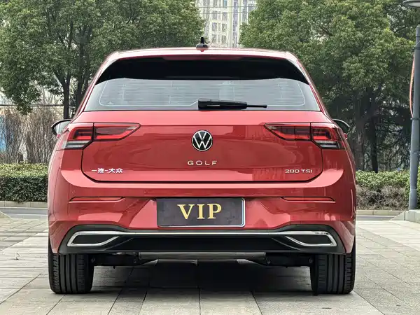 Volkswagen Golf 2021