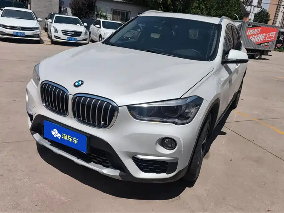 BMW X1 2017 — фото 1