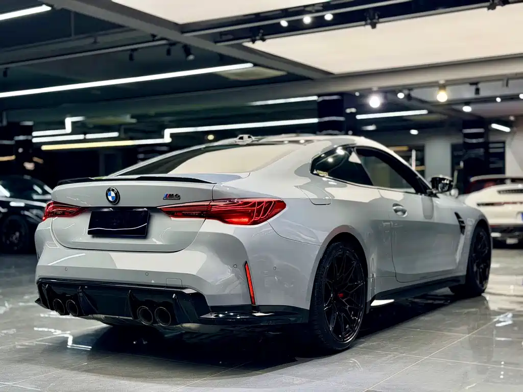 BMW M4 2025 — фото 13